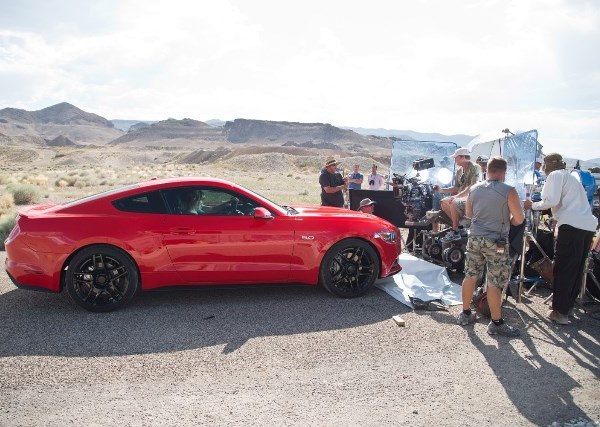 Кинодебют Ford Mustang нового поколения в фильме "Need for Speed: Жажда скорости" состоится в середине марта